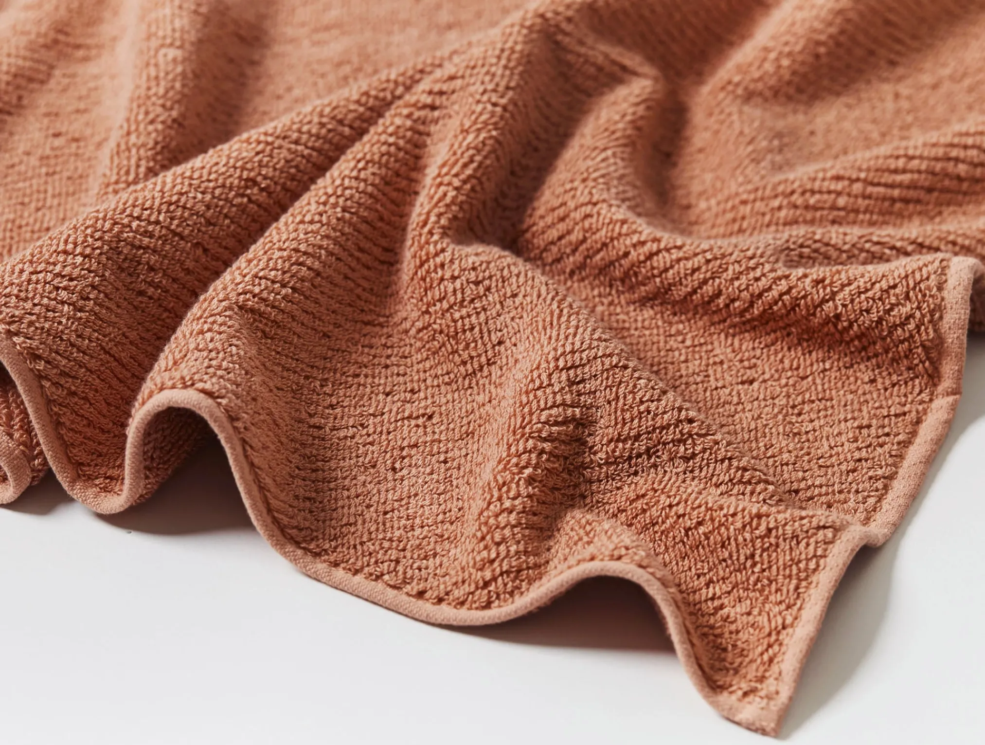 Coyuchi Air Weight® Organic Bath Towel< Bath Towels