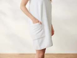 Coyuchi Air Weight Organic Bath Wrap< Bathrobes