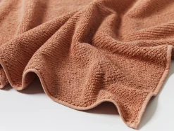 Coyuchi Air Weight® Organic Hand Towels< Bath Towels