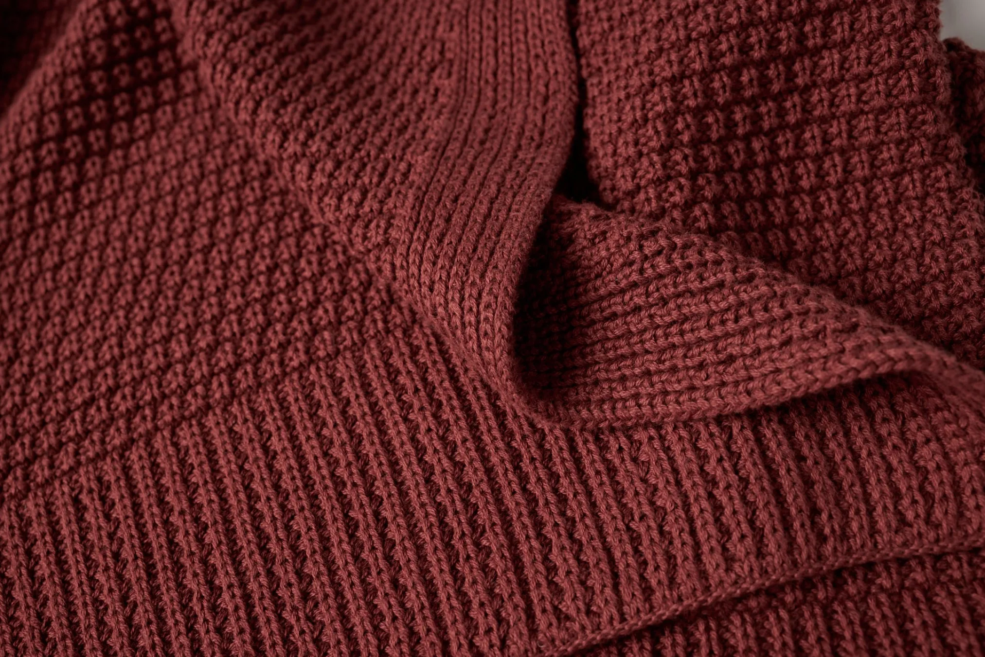 Coyuchi Avalon Organic Knit Throw< Throws