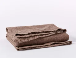 Coyuchi Avila Organic Matelasse Blanket< Bed Blankets