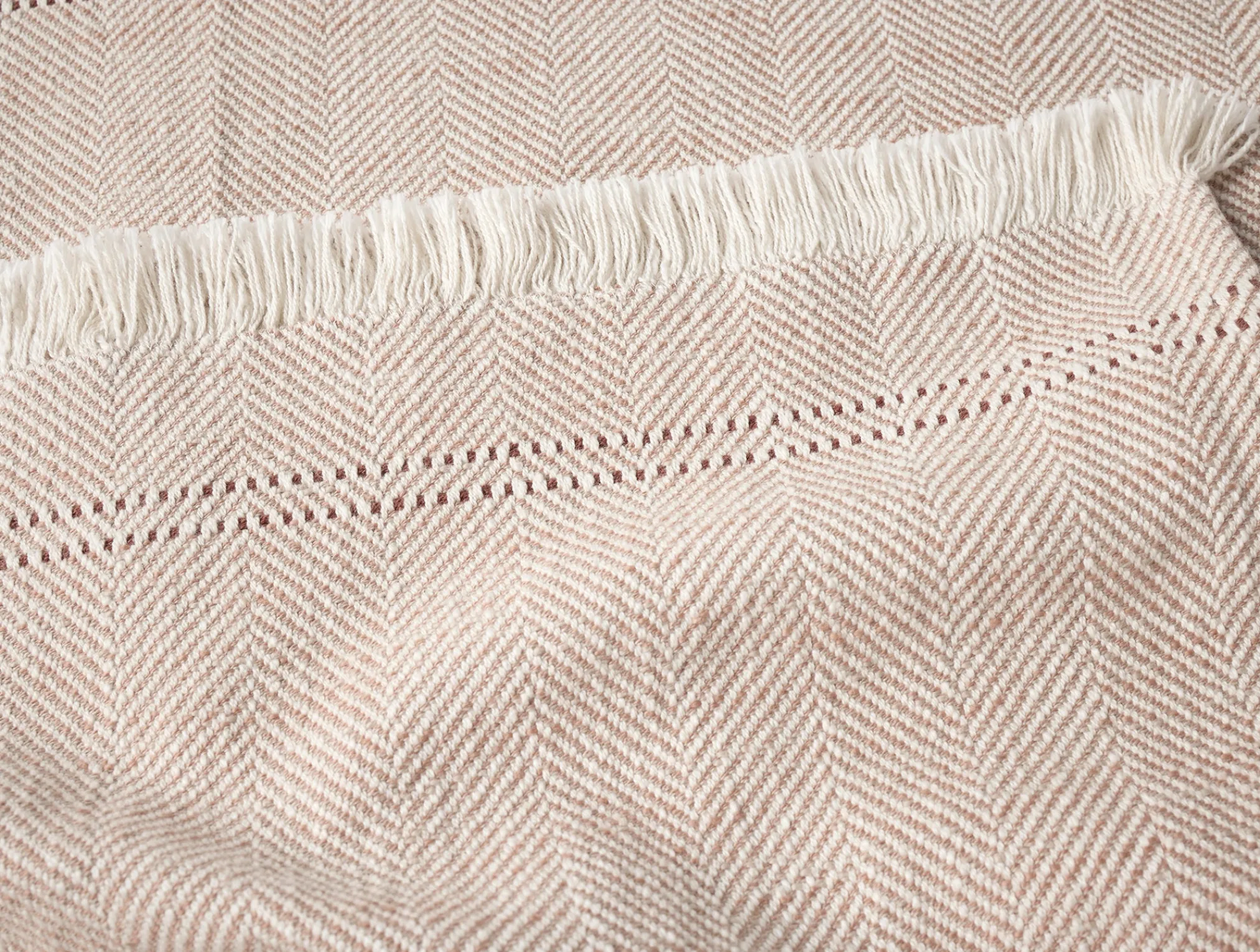 Coyuchi Canyon Organic Throw< Throws