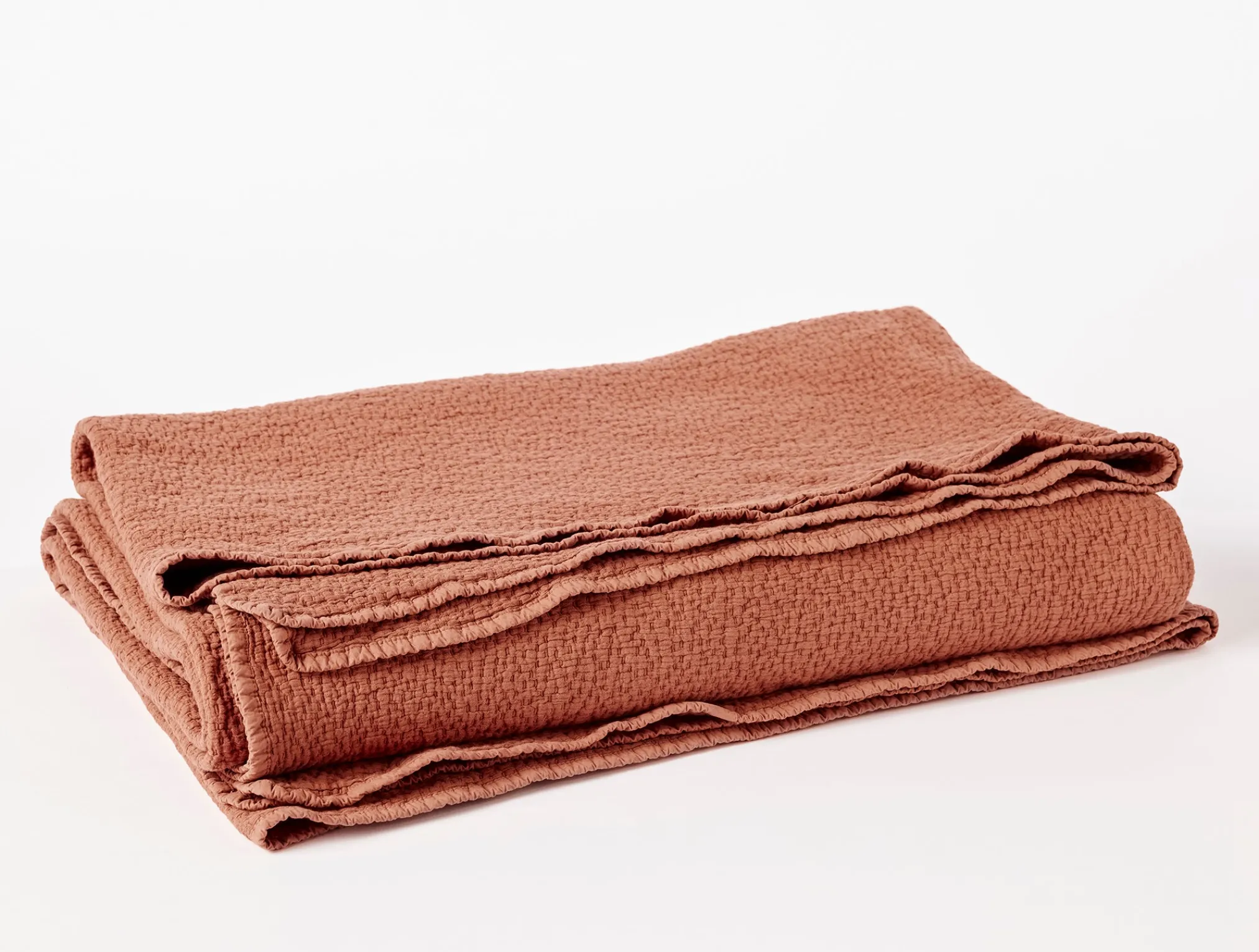 Coyuchi Cascade Organic Matelasse Blanket< Bed Blankets
