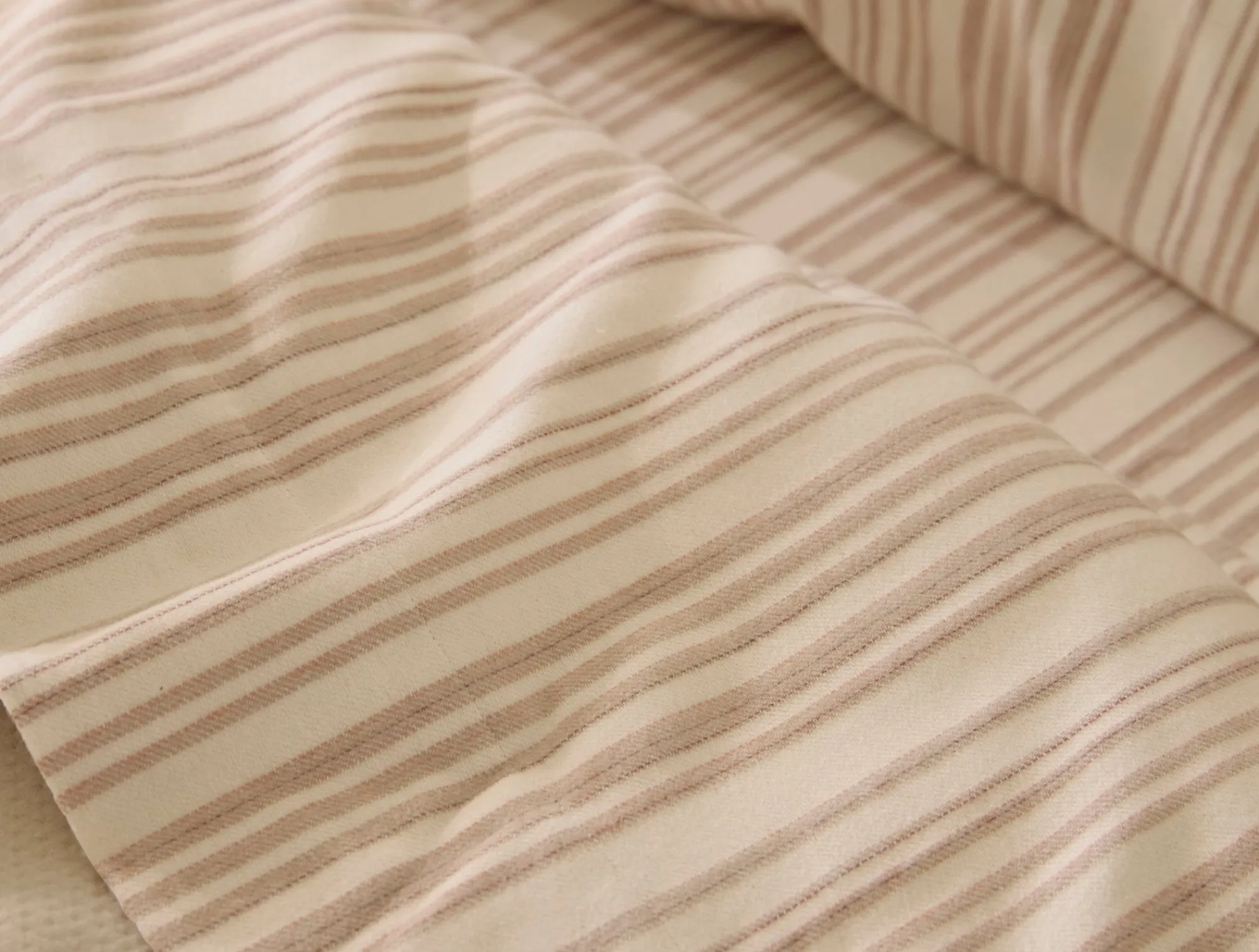 Coyuchi Cloud Brushed™ Organic Flannel Sheet Set< Flannel|Sheet Sets