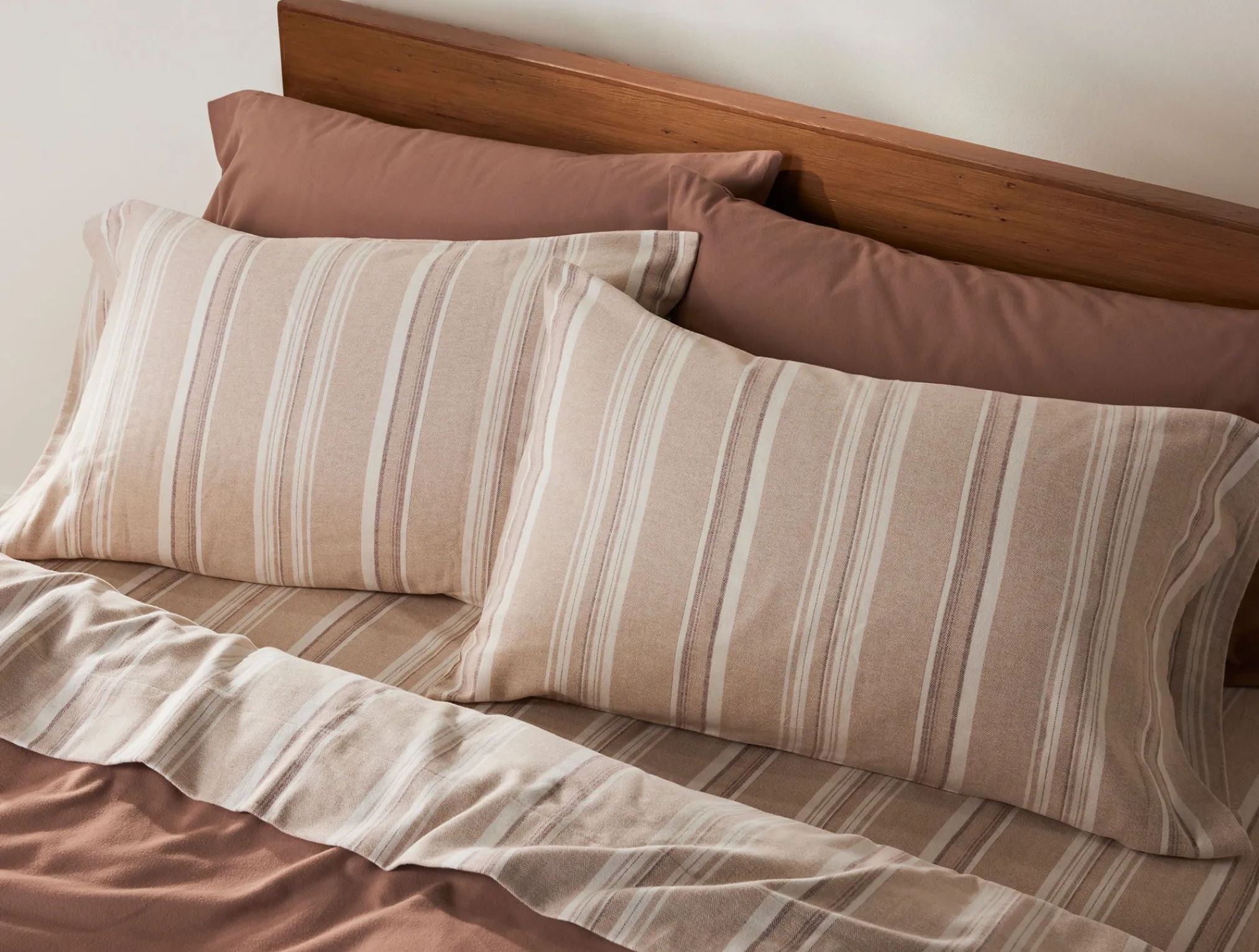 Coyuchi Cloud Brushed™ Organic Flannel Sheet Set< Flannel|Sheet Sets