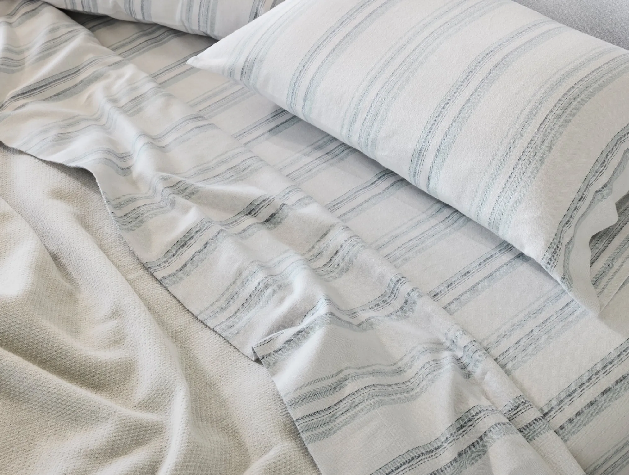 Coyuchi Cloud Brushed™ Organic Flannel Sheet Set< Flannel|Sheet Sets