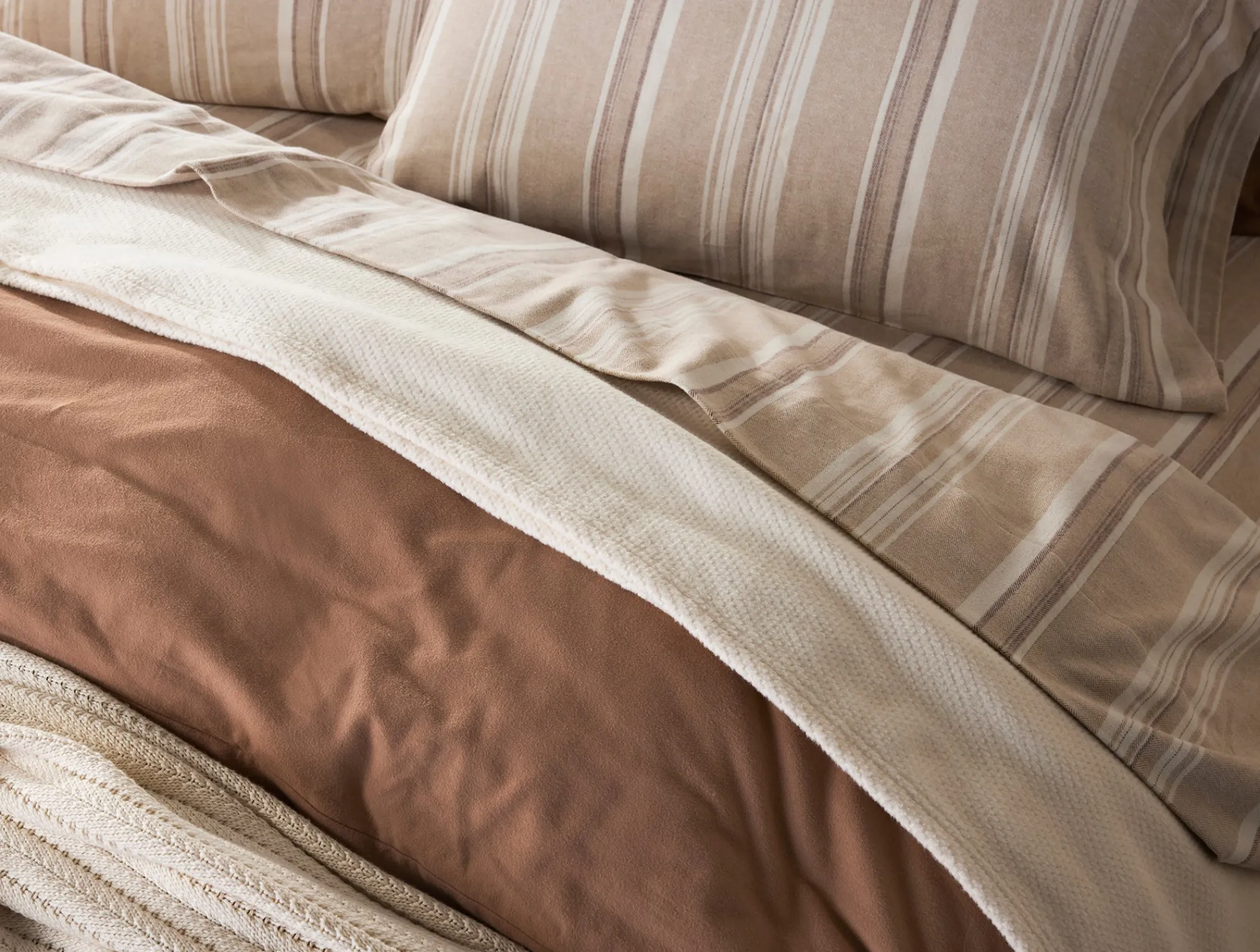 Coyuchi Cloud Brushed™ Organic Flannel Sheet Set< Flannel|Sheet Sets