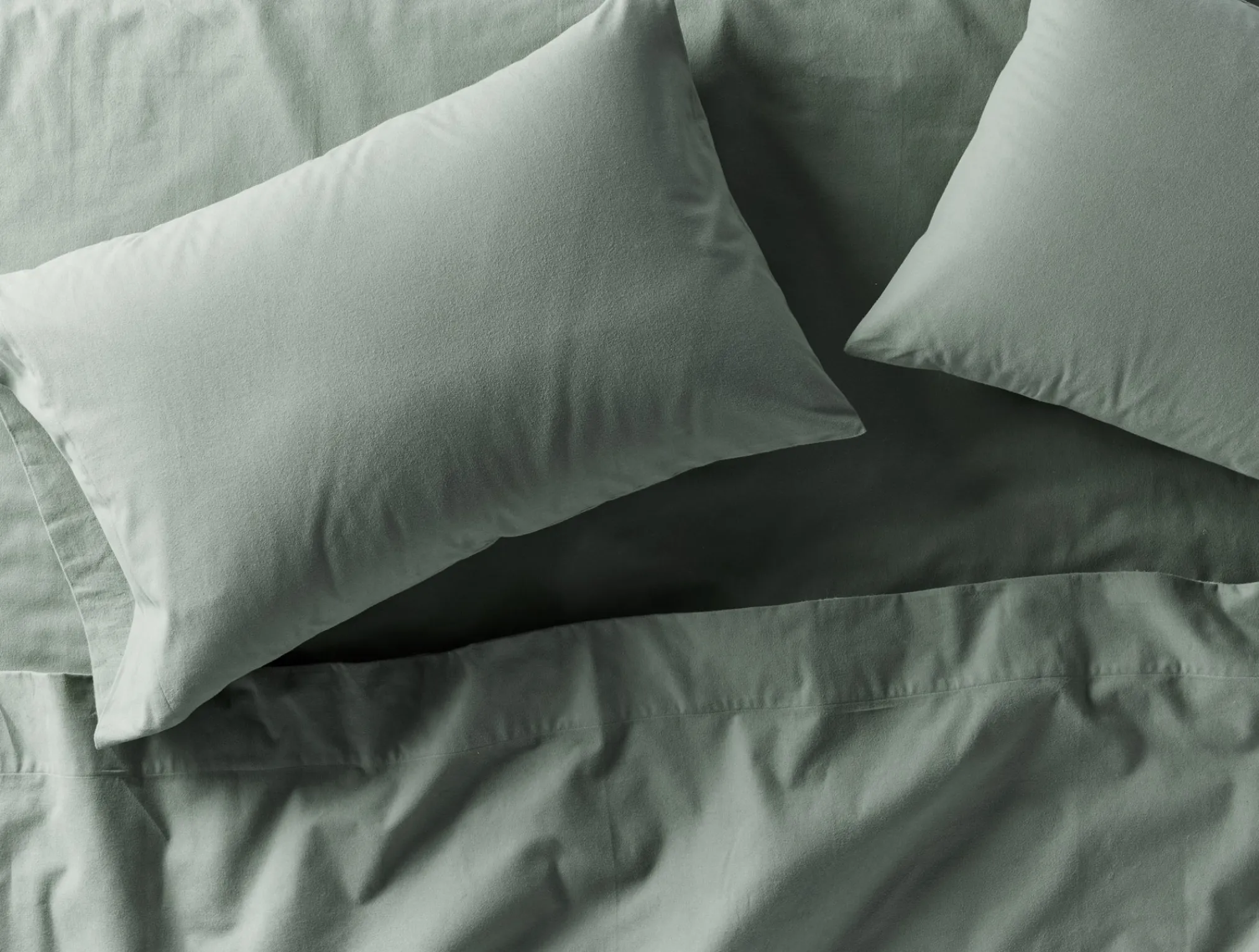Coyuchi Cloud Brushed™ Organic Flannel Fitted Sheet< Fitted Sheets|Fitted Sheets