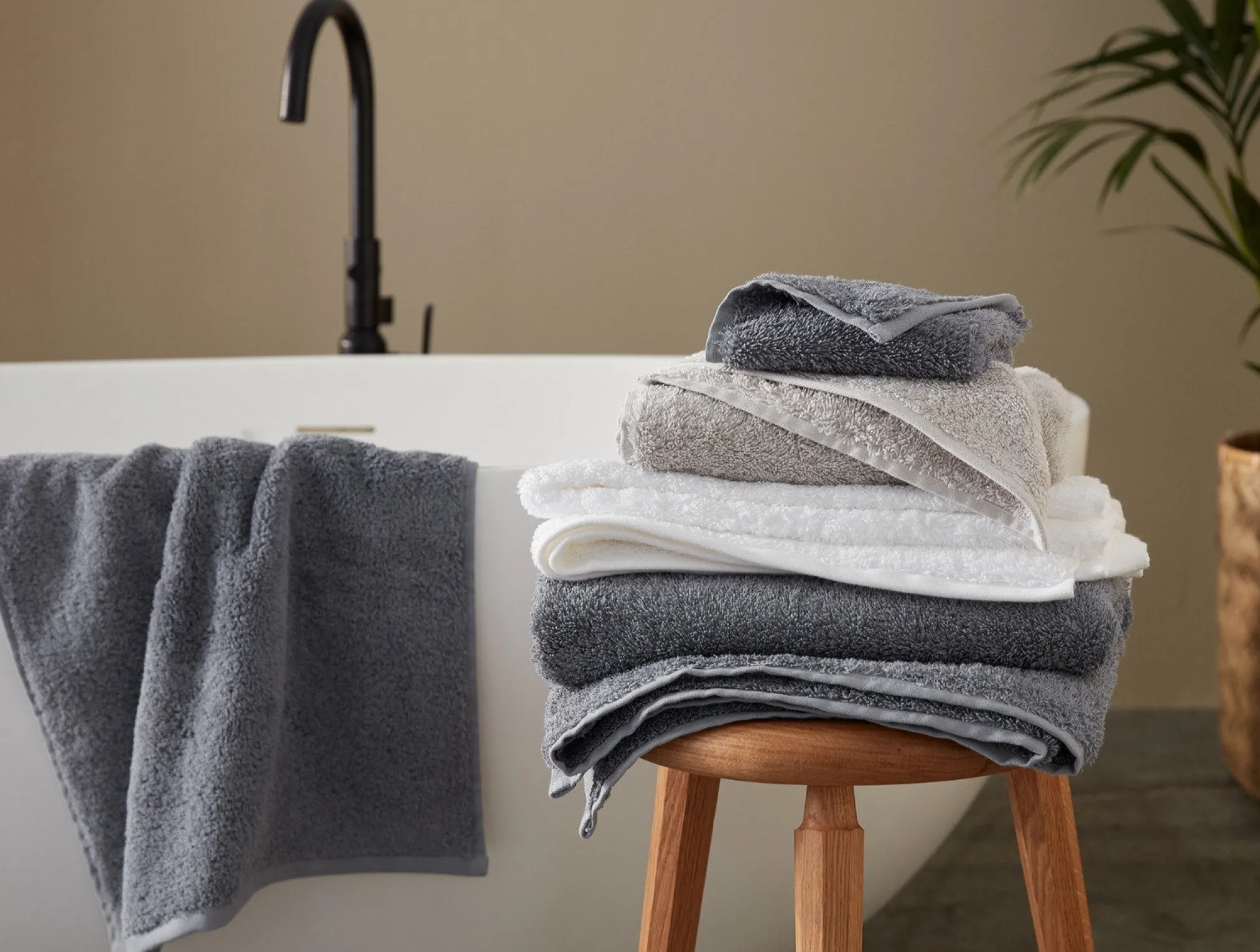 Coyuchi Cloud Loom™ Organic Complete Bath Bundle< Bath Towels