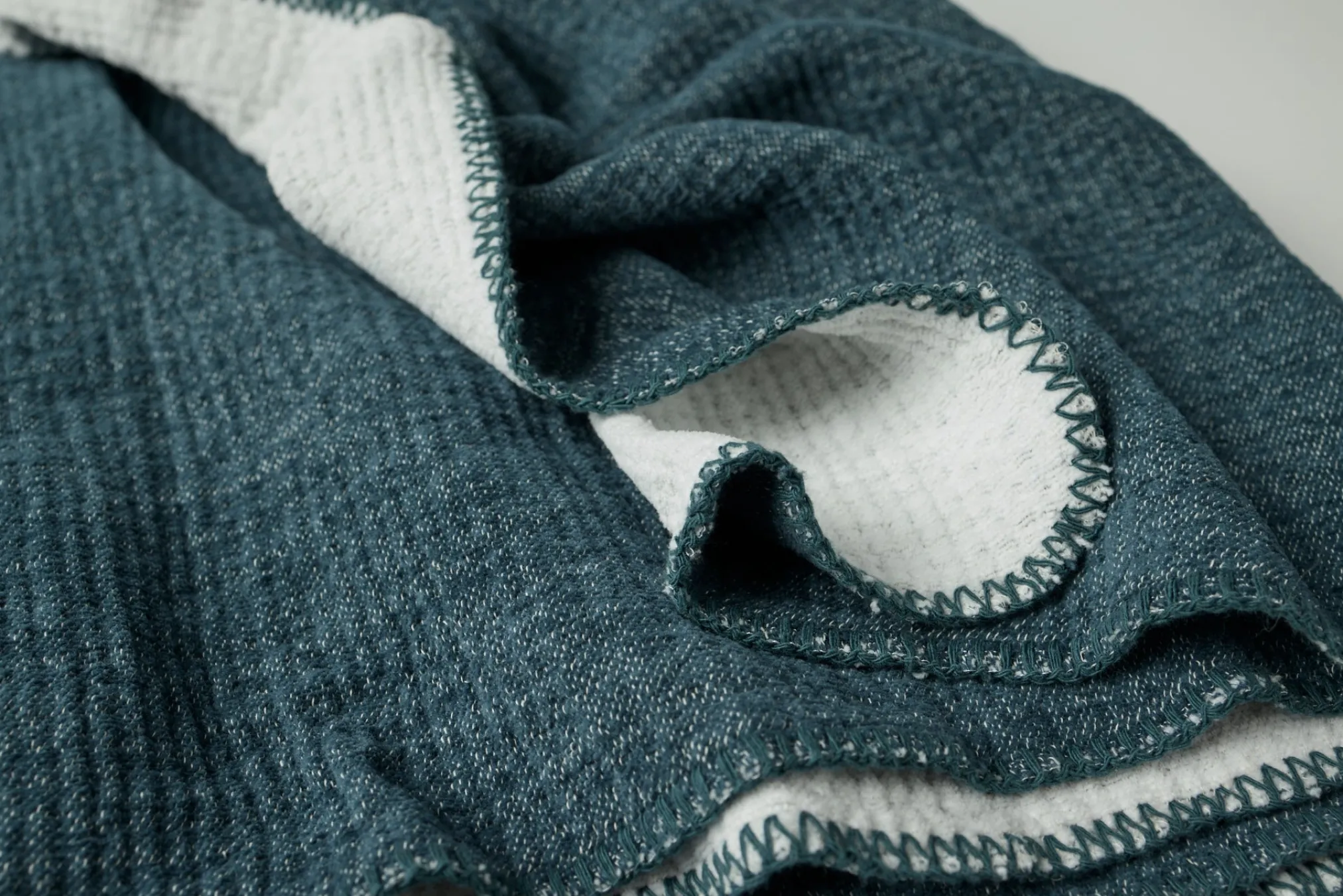 Coyuchi Cozy Cotton Organic Throw< Throws
