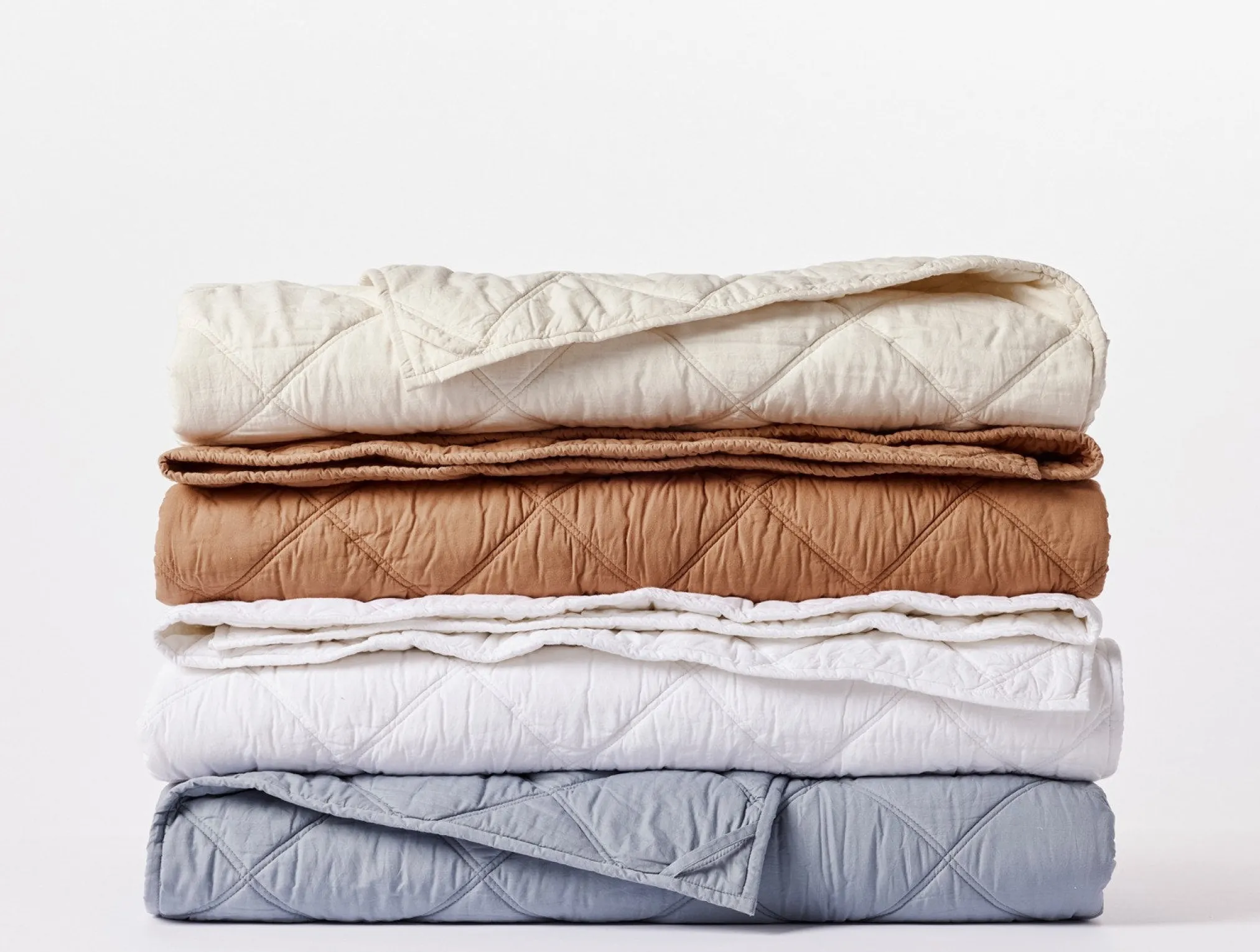 Coyuchi Diamond-Stitched Organic Cotton Comforter< Quilts + Comforters