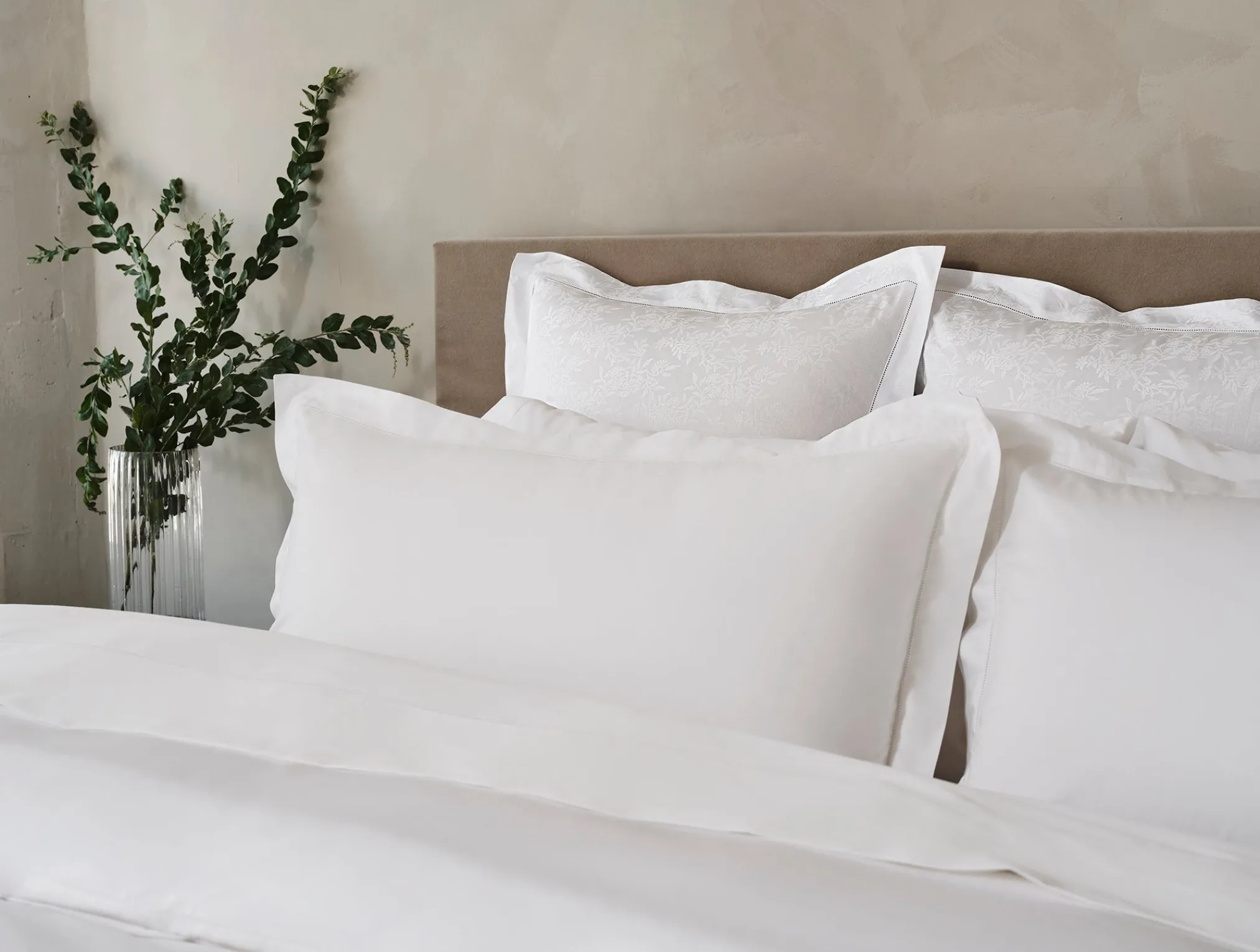 Coyuchi Heirloom Organic Sateen Duvet Set< Duvet Covers + Sets