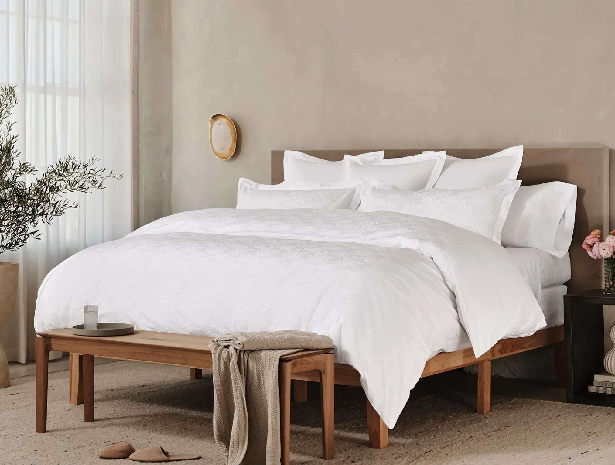 Coyuchi Heirloom Organic Sateen Jacquard Duvet Set< Duvet Covers + Sets