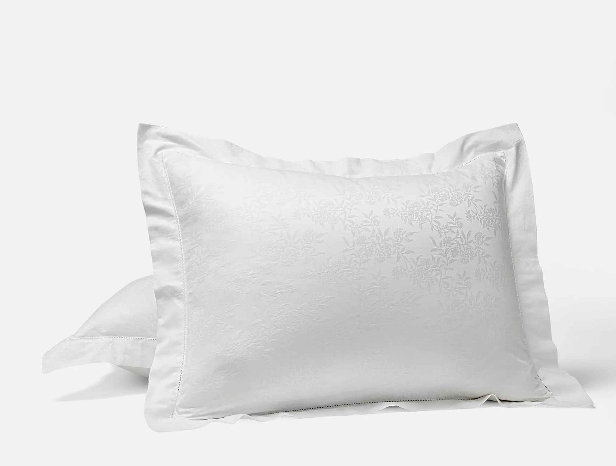 Coyuchi Heirloom Organic Sateen Jacquard Duvet Set< Duvet Covers + Sets