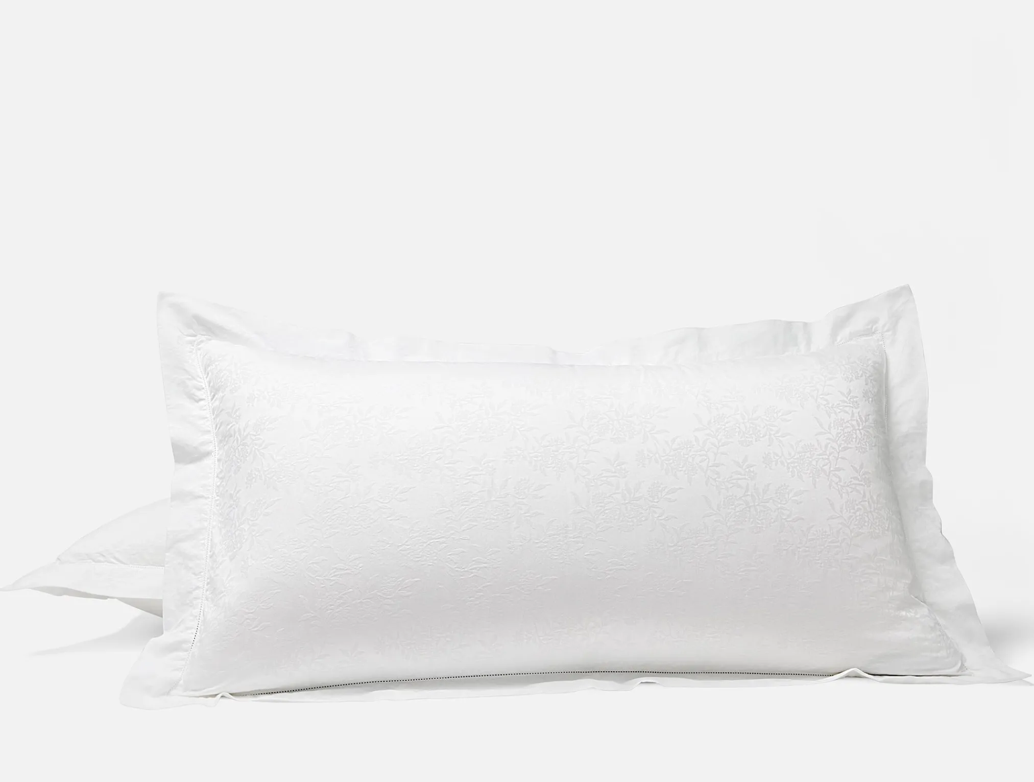 Coyuchi Heirloom Organic Sateen Jacquard Duvet Set< Duvet Covers + Sets