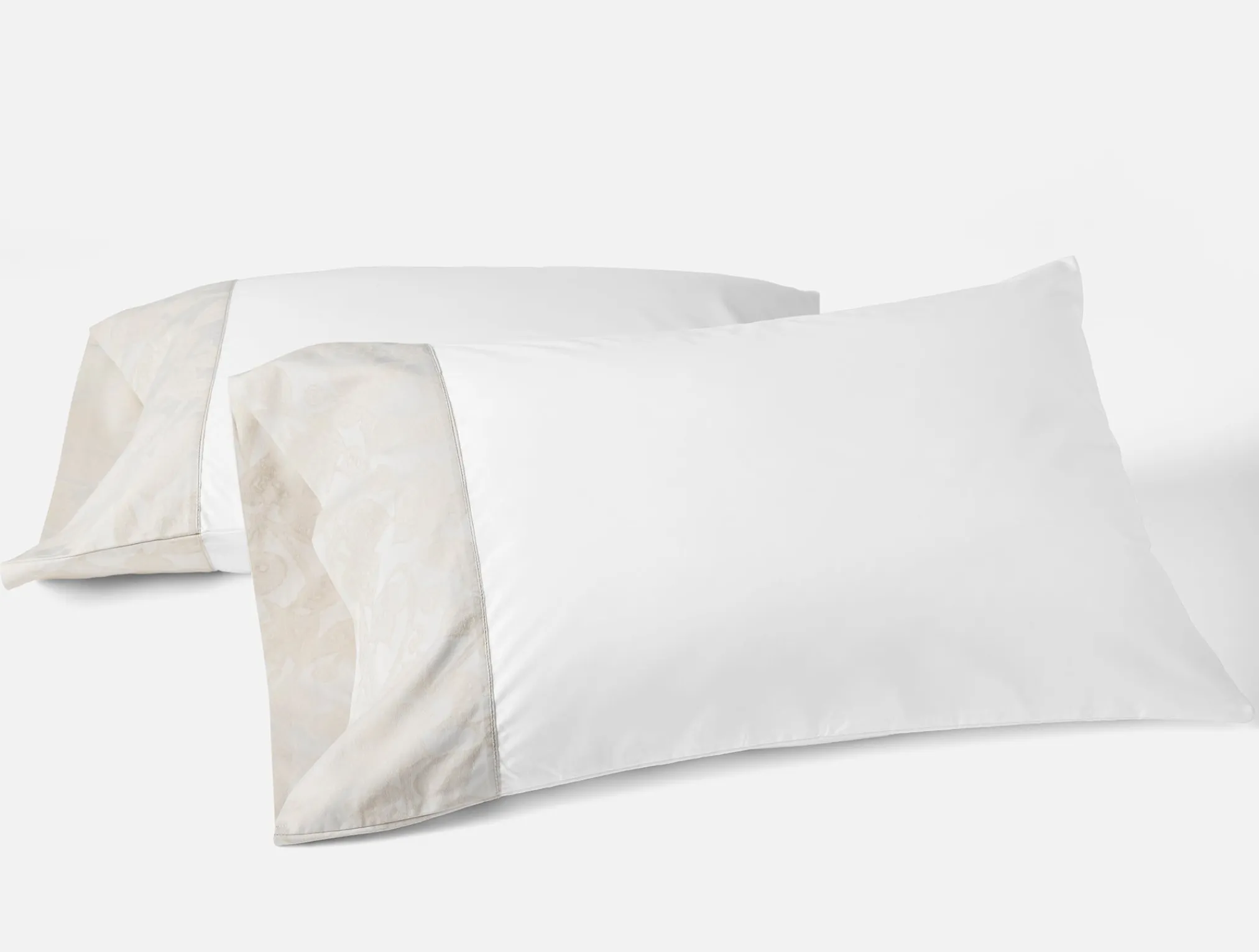 Coyuchi Heritage Organic Percale Jacquard Border Pillowcases< Pillowcases|Pillowcases
