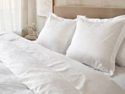 Coyuchi Heritage Organic Percale Jacquard Duvet Set< Duvet Covers + Sets