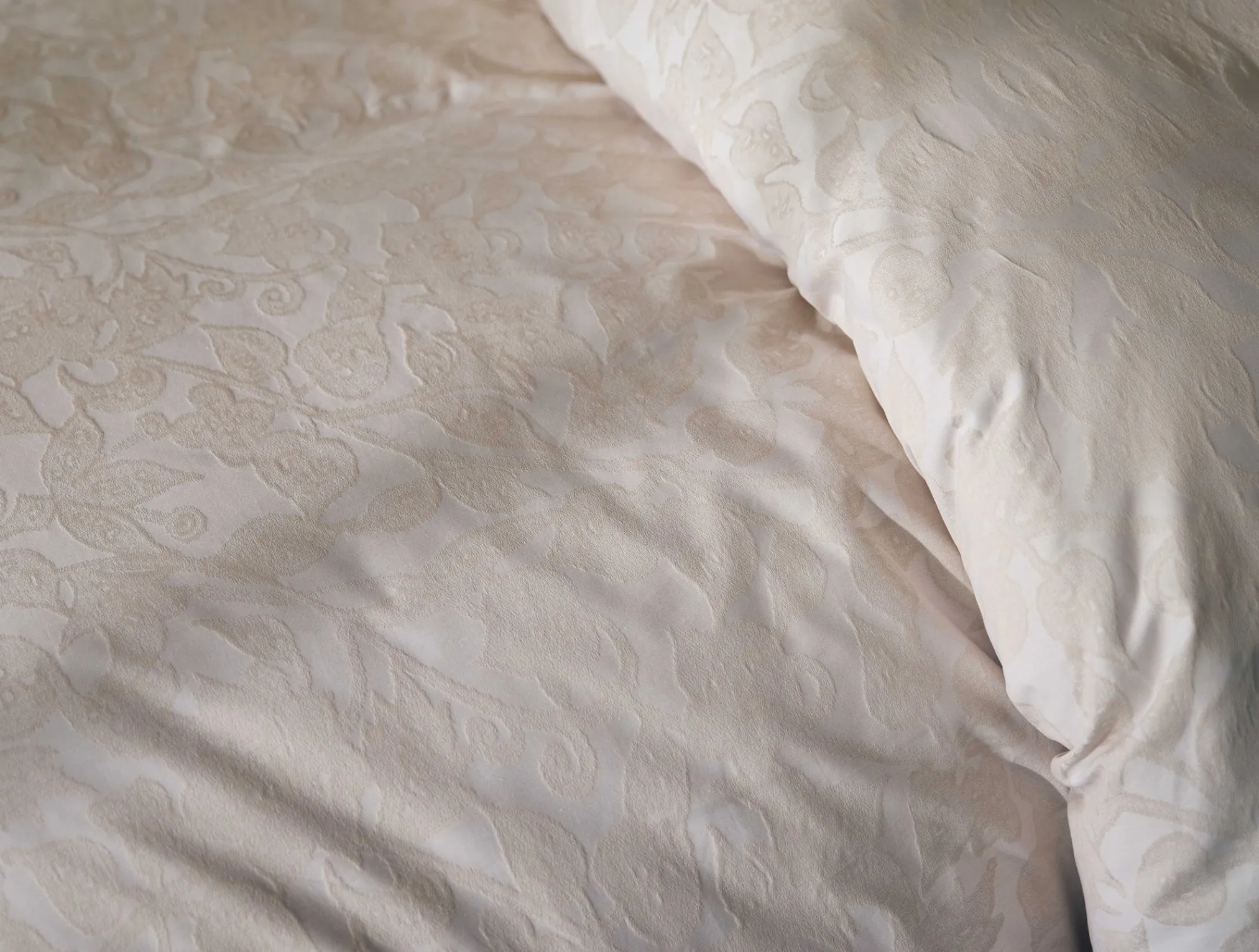 Coyuchi Heritage Organic Percale Duvet Set< Duvet Covers + Sets