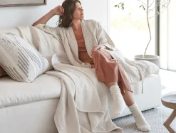 Coyuchi Honeycomb Organic Blanket< Bed Blankets