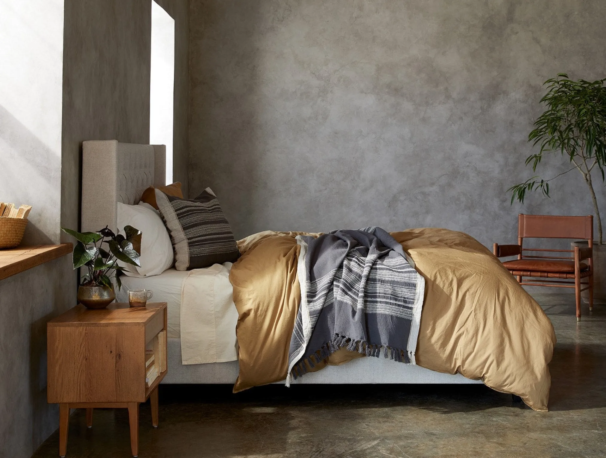 Coyuchi Inyo Organic Dobby Throw< Throws