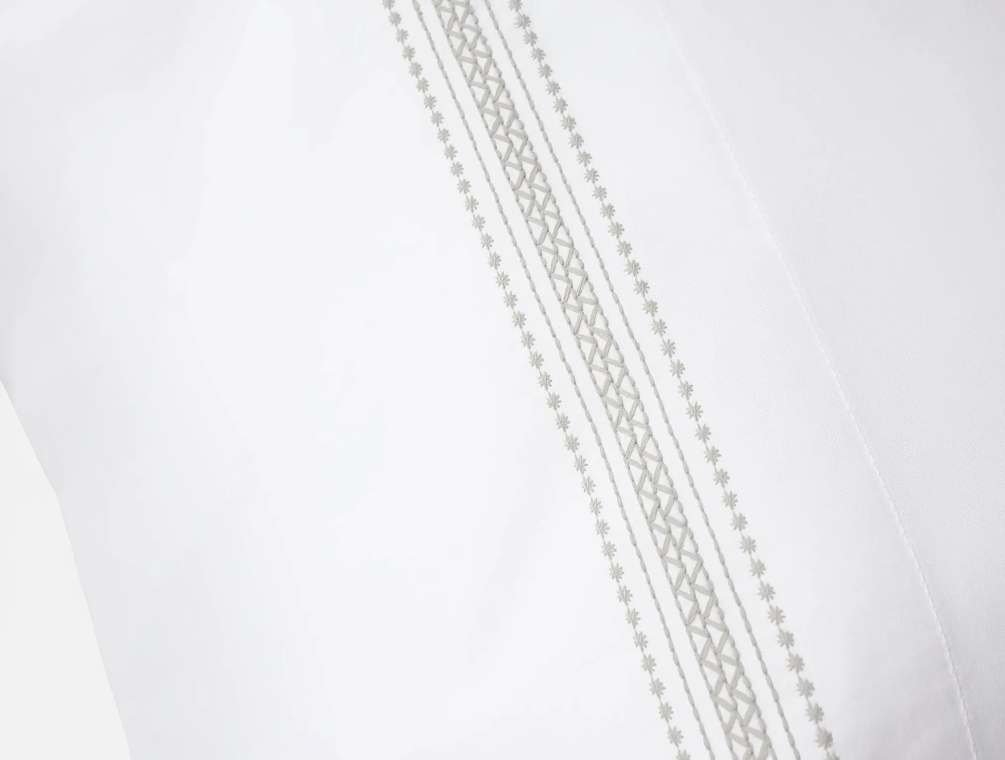 Coyuchi Landscape Embroidered Organic Pillowcases< Pillowcases|Pillowcases