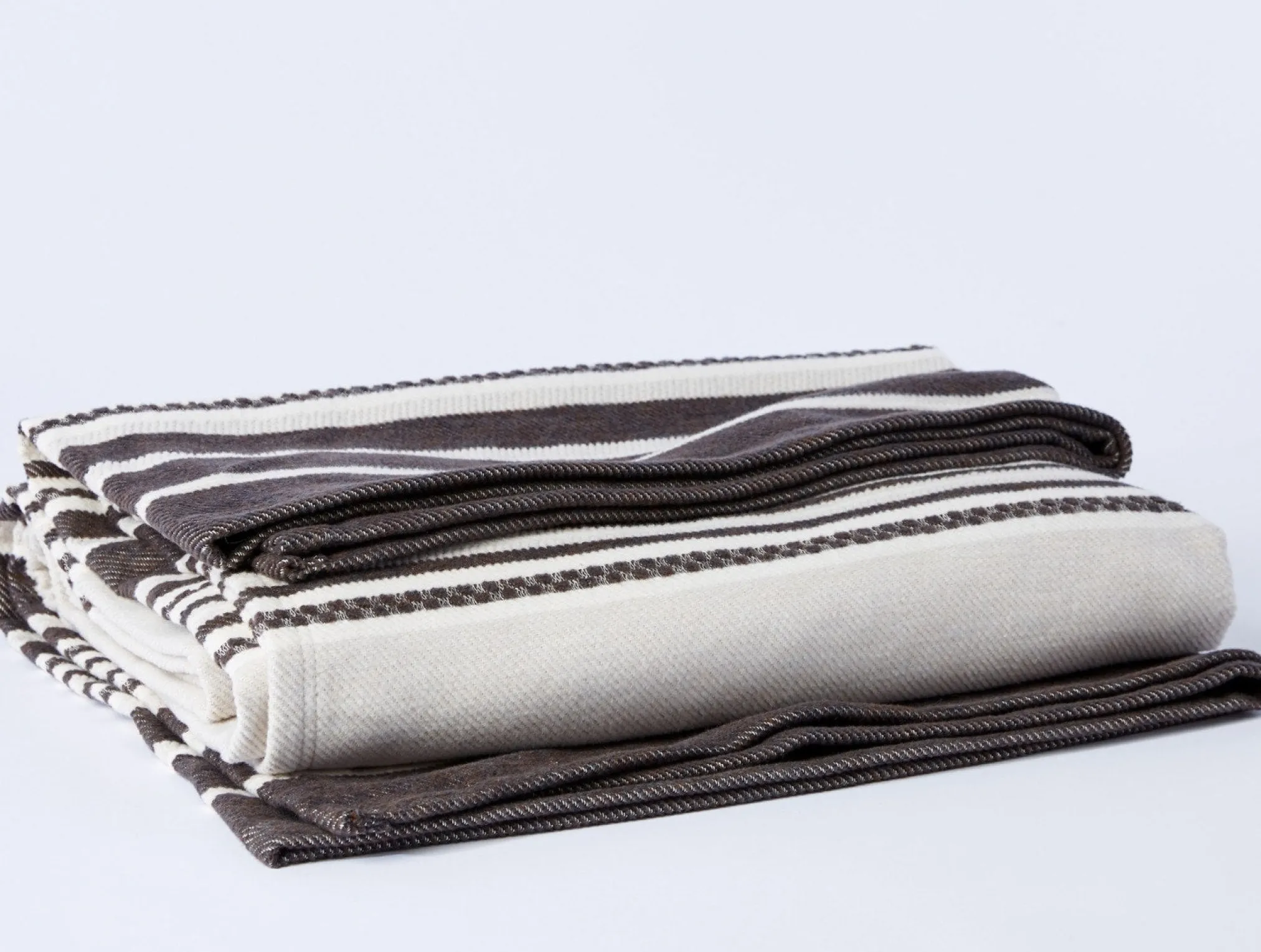 Coyuchi Mariposa Supersoft Organic Cotton Blanket< Bed Blankets