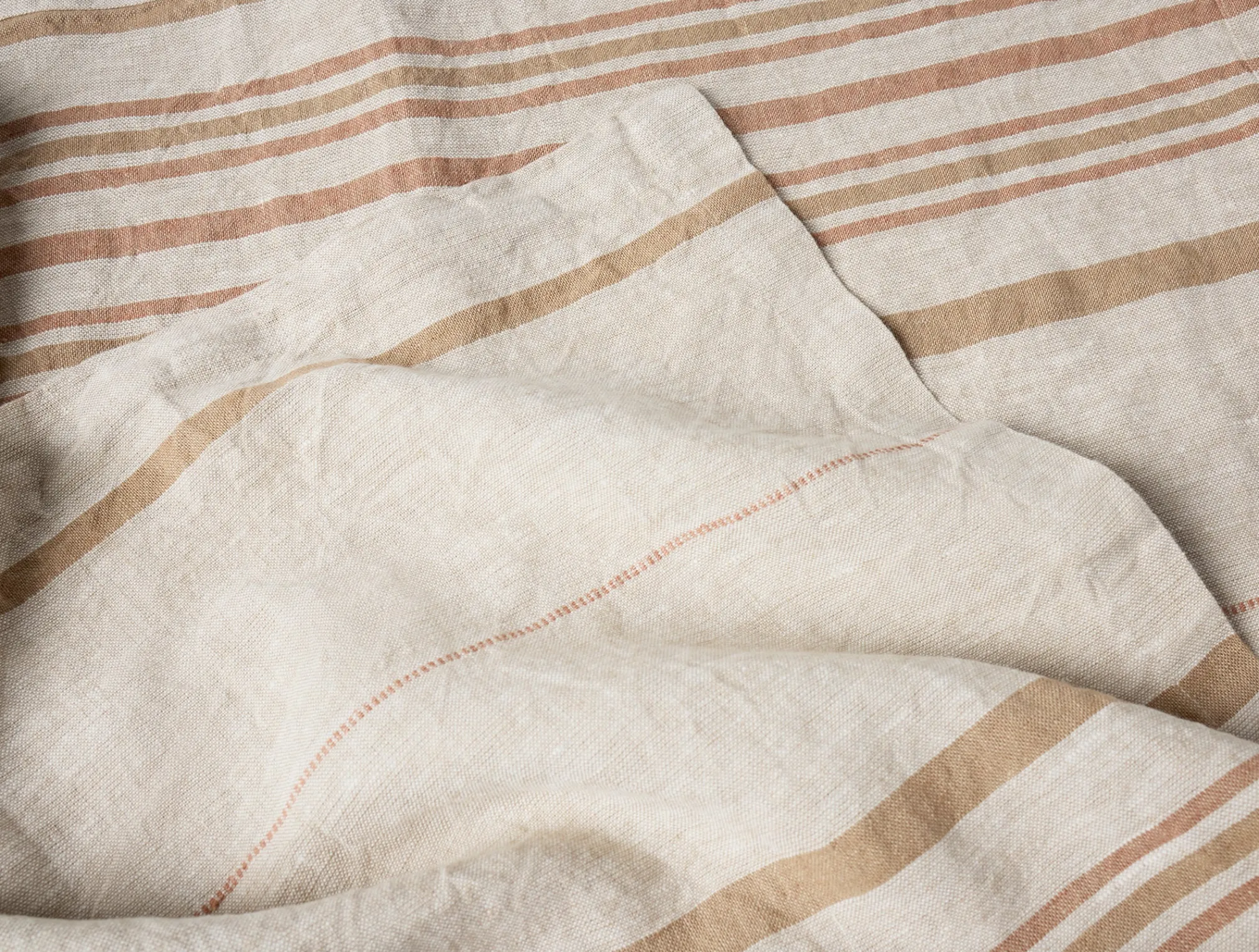 Coyuchi Mojave Organic Linen Throw< Throws