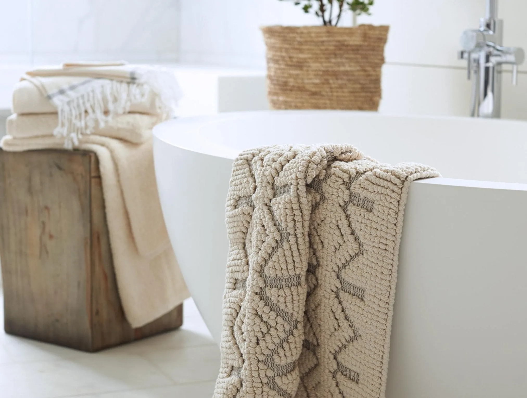 Coyuchi Mosaic Canyon Organic Bath Rug< Bath Rugs