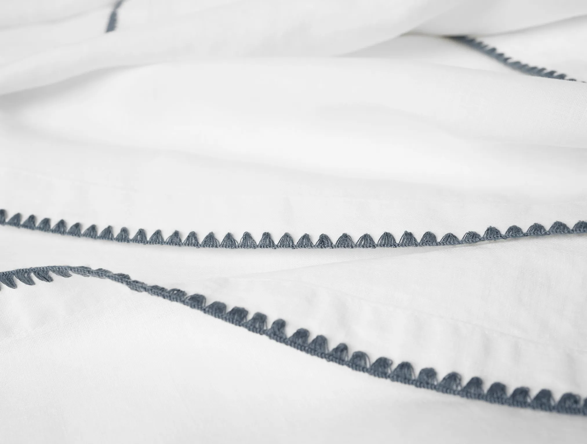 Coyuchi Olivos Embroidered Organic Linen Napkins< Dining