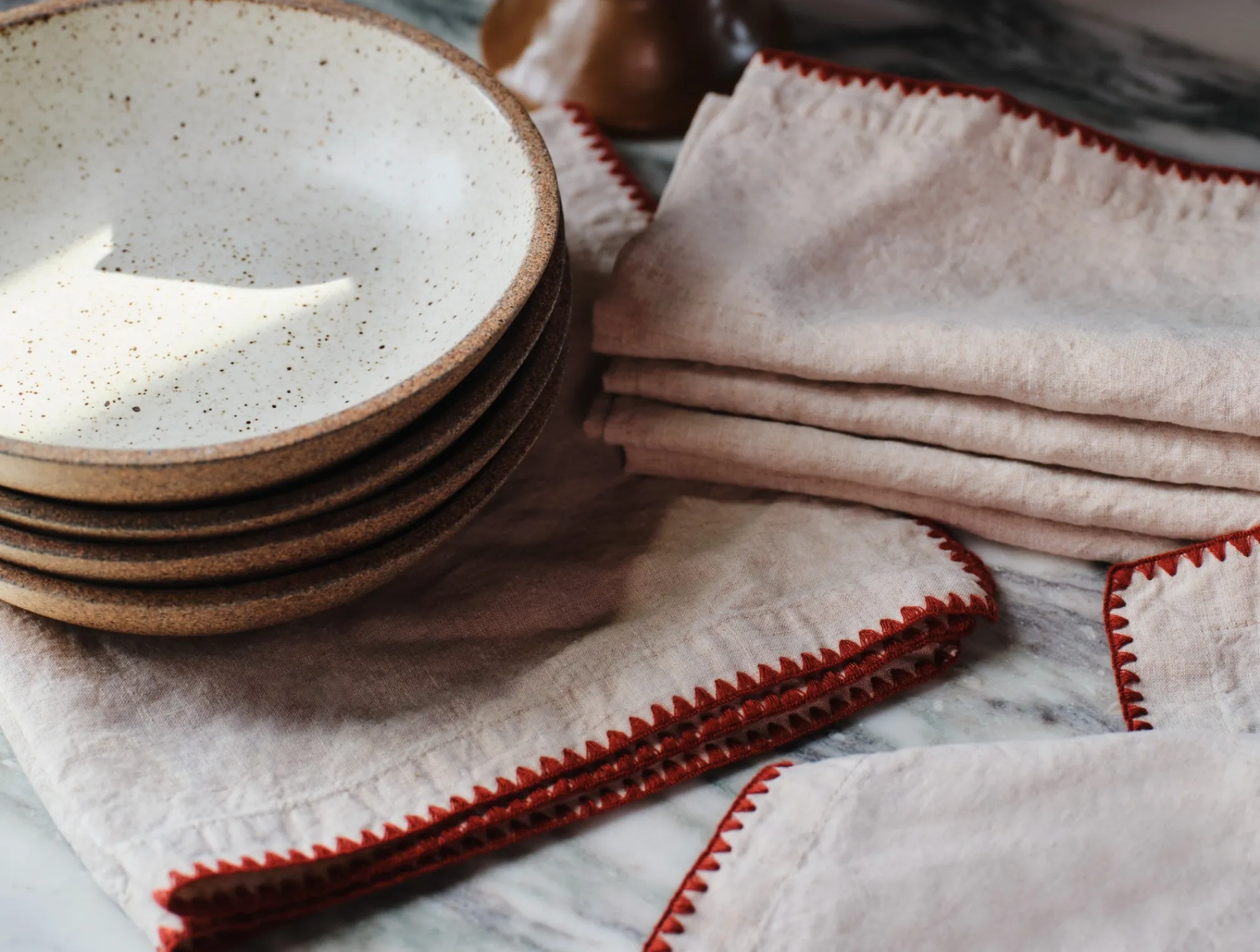 Coyuchi Olivos Embroidered Organic Linen Napkins< Dining