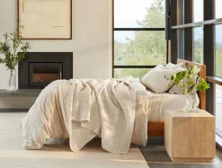 Coyuchi Organic Relaxed Linen Duvet Set< Duvet Covers + Sets
