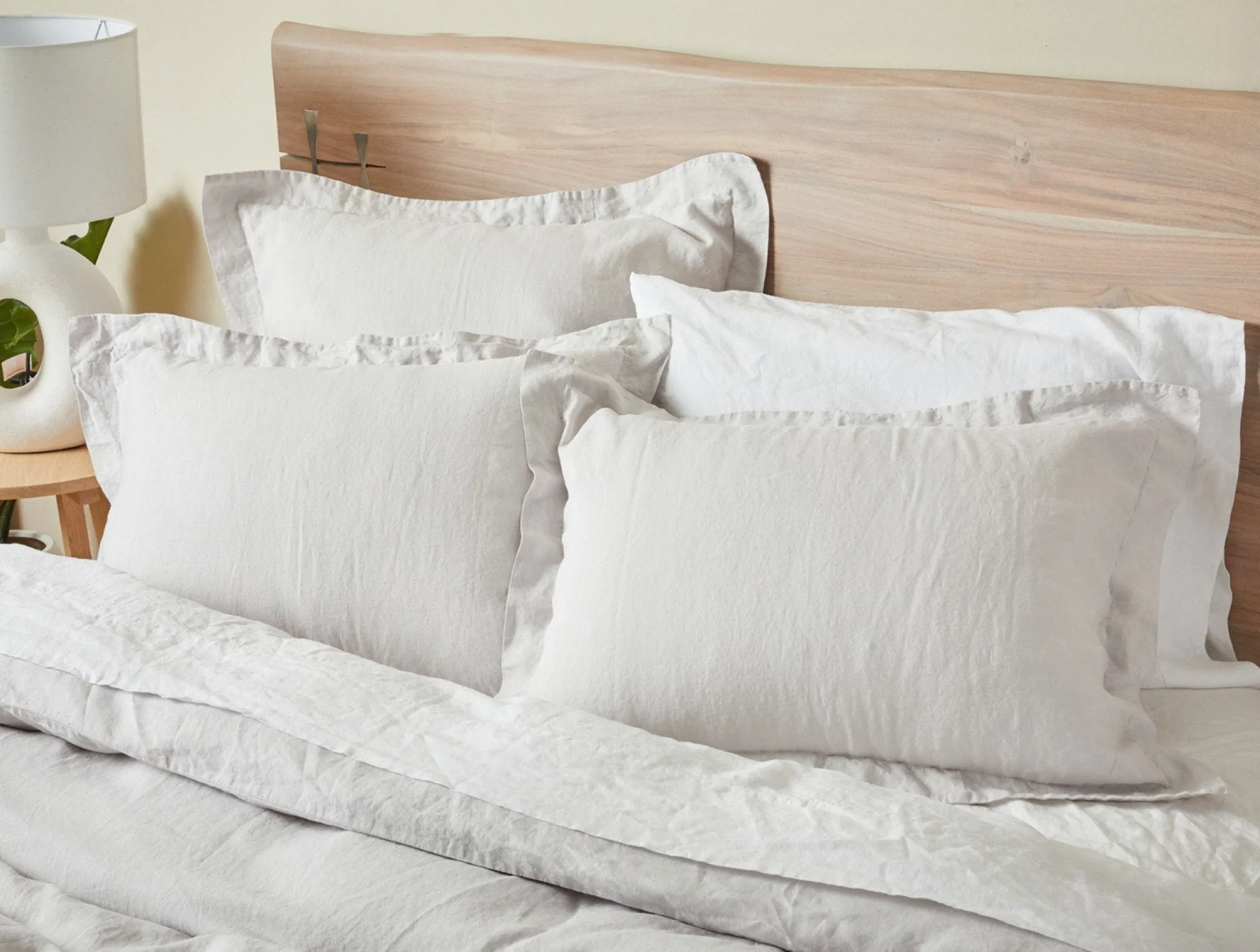 Coyuchi Organic Relaxed Linen Duvet Set< Duvet Covers + Sets