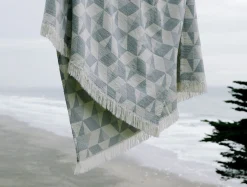 Coyuchi Pismo Organic Throw< Throws