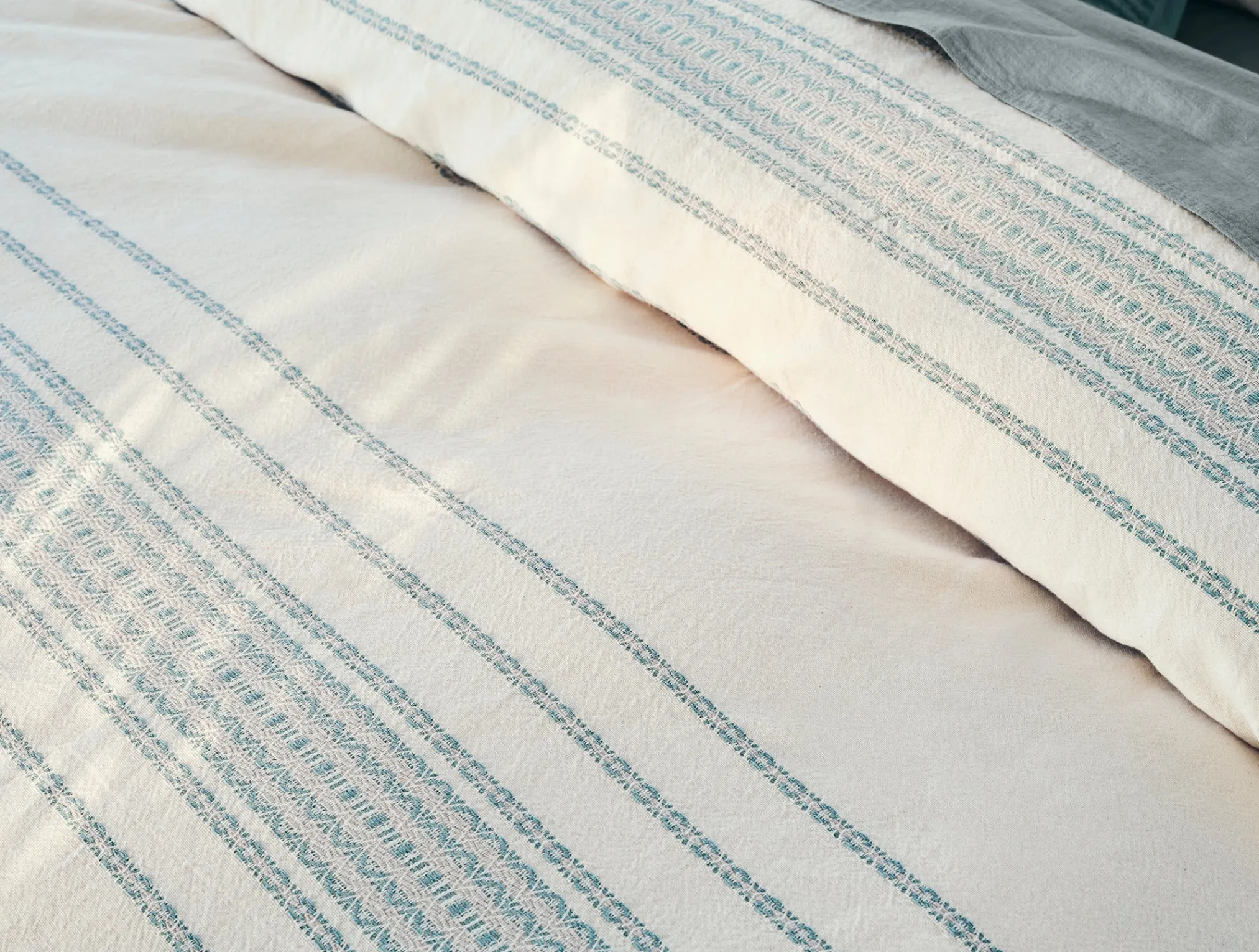 Coyuchi Rippled Stripe Organic Duvet Set< Duvet Covers + Sets
