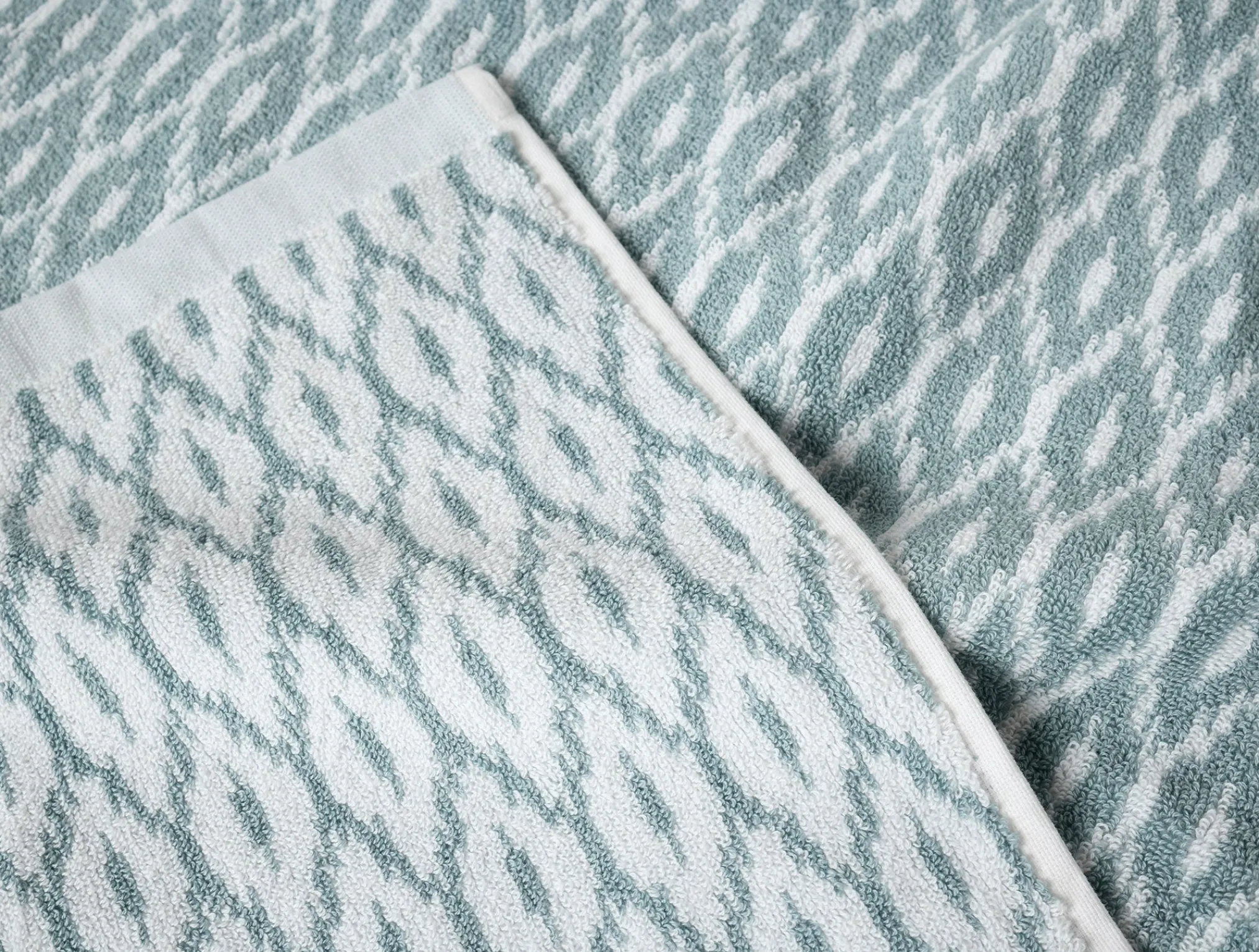 Coyuchi Stinson Organic Minimalist Towel Set of 4< Bath Towels