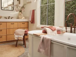 Coyuchi Sycamore Organic Cotton Linen Towels< Bath Towels