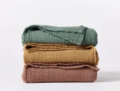Coyuchi Topanga Organic Matelasse Throw< Throws