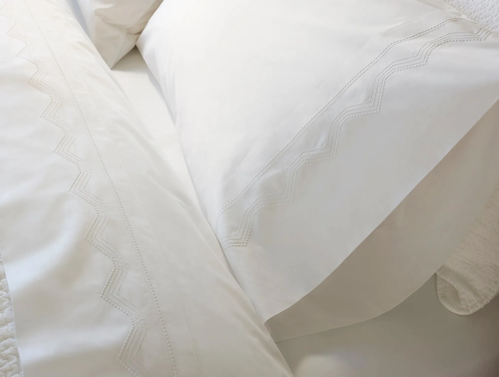 Coyuchi Vista Embroidered Organic Pillowcases< Pillowcases|Pillowcases